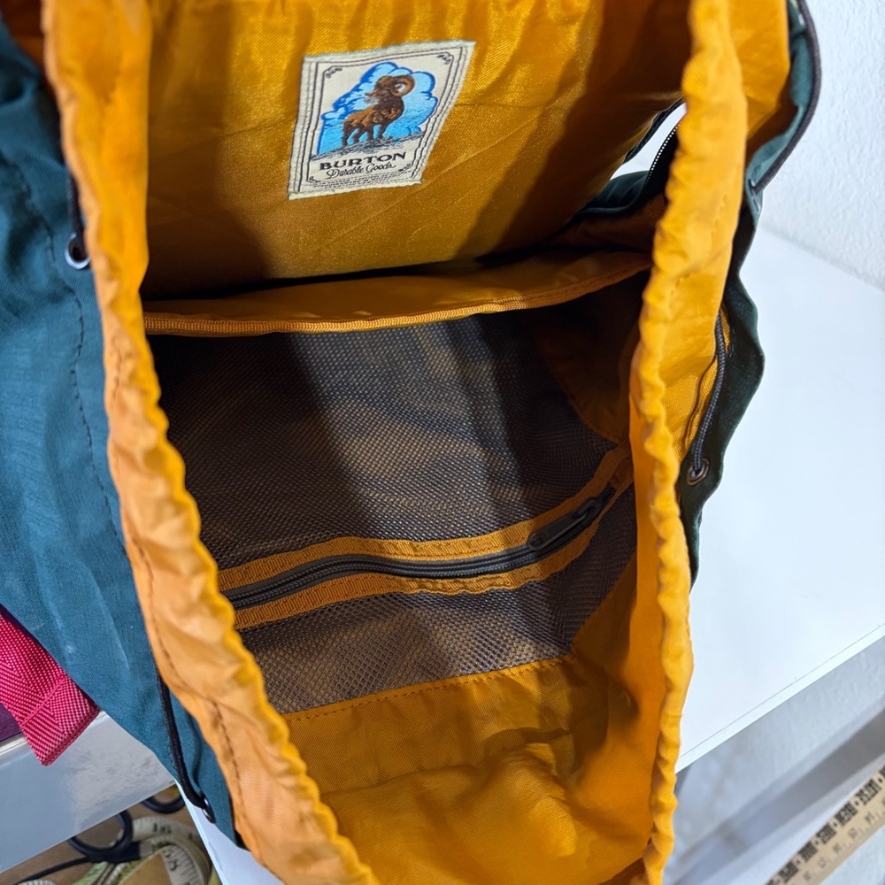 Burton Tinder Backpack 25L Ripstop Outdoor Hiking Camping - Picture 13 of 16